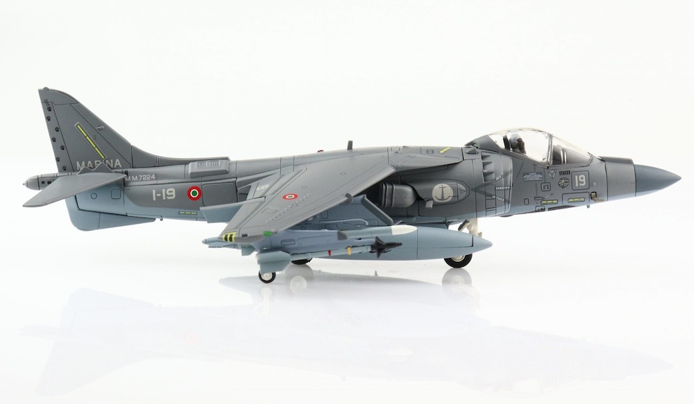 Hobbymaster HA2627 Harrier II AV-8B Plus 1-19, Marina Militare (I