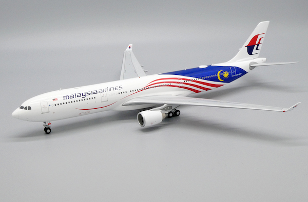 Airbus A330-300 Malaysia Airlines "Negaraku Livery" 9M-MTJ  XX20085