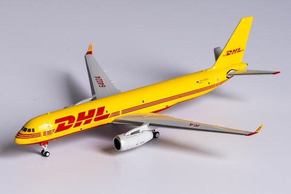 Tupolev Tu204-100S DHL  40005