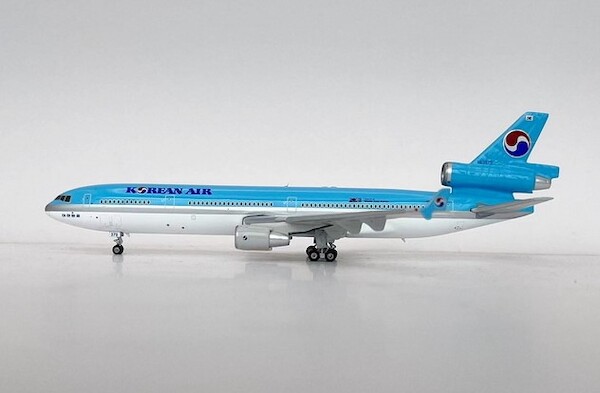 McDonnell Douglas MD11 Korean Air "2002 World Cup" HL7375  04592