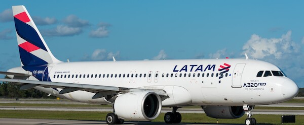 Airbus A320neo LATAM CC-BHG  11906